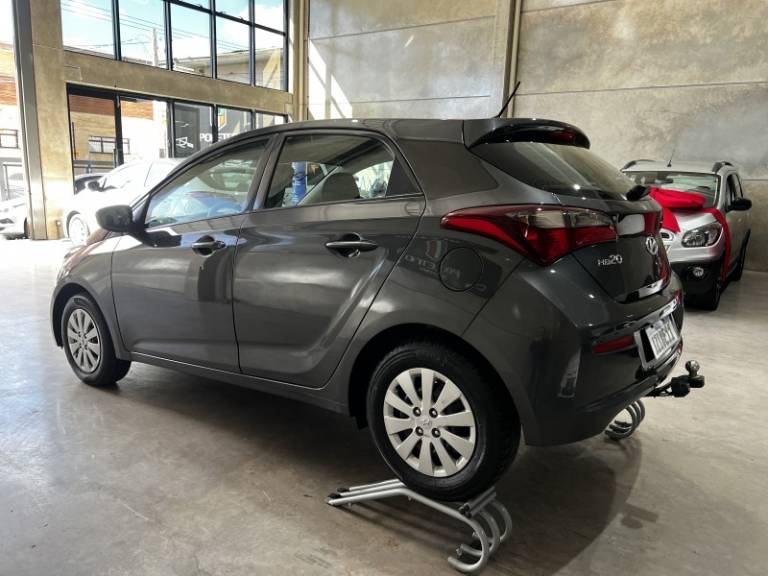 HYUNDAI - HB20 - 2019/2019 - Cinza - R$ 54.900,00
